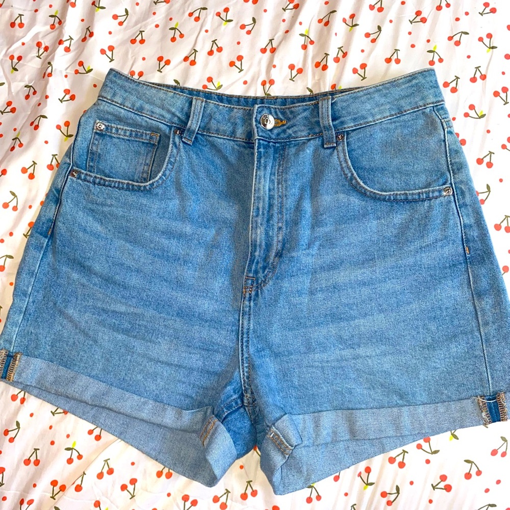 H&M mom shorts